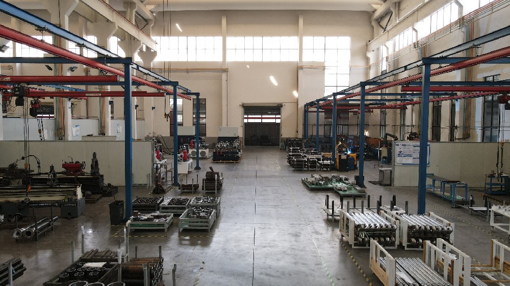 農(nóng)用拖拉機(jī)油缸 農(nóng)用拖拉機(jī)油缸